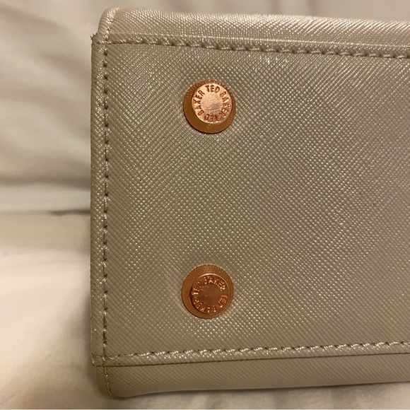 Ted Baker Bag - Picture 6 of 8